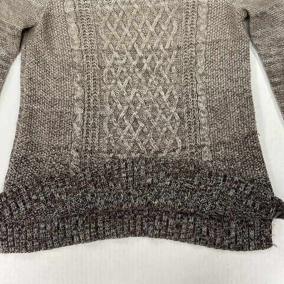 Woman’s St.John’s Bay Crew neck sweater. Ombré brown size Small - Picture 3 of 5